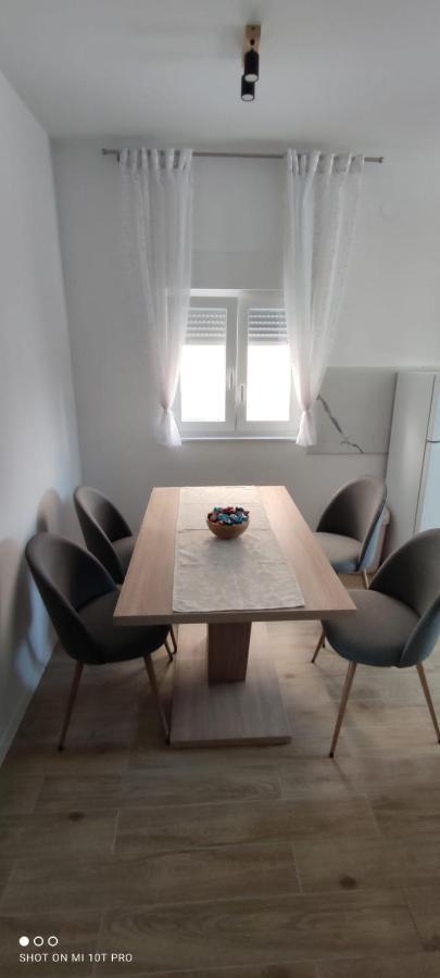 Apartments Alen Vir Extérieur photo