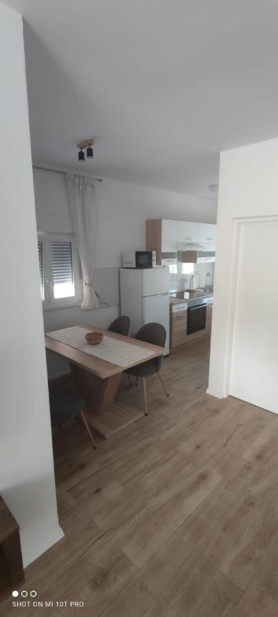 Apartments Alen Vir Extérieur photo